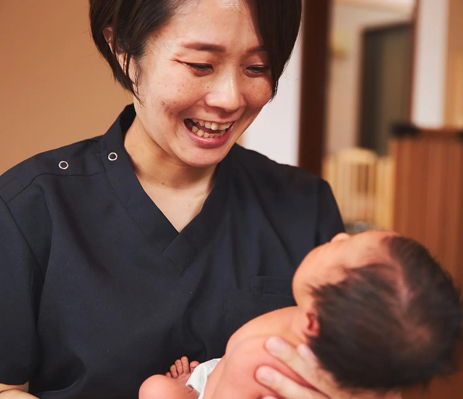 助産師・訪問看護師の向山さん