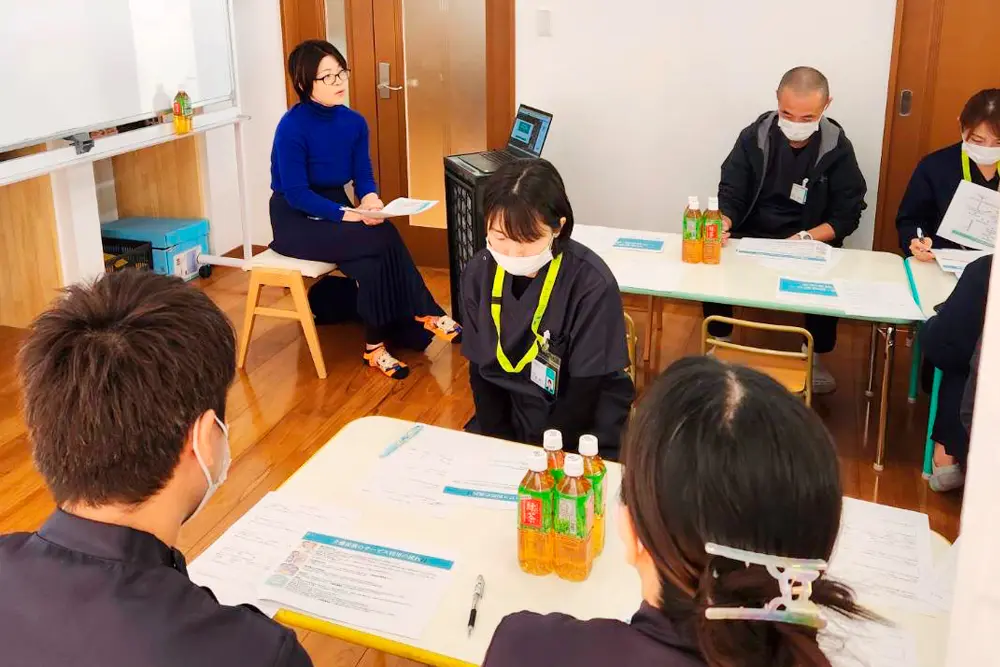 トータルケア小手指の研修・説明会の様子